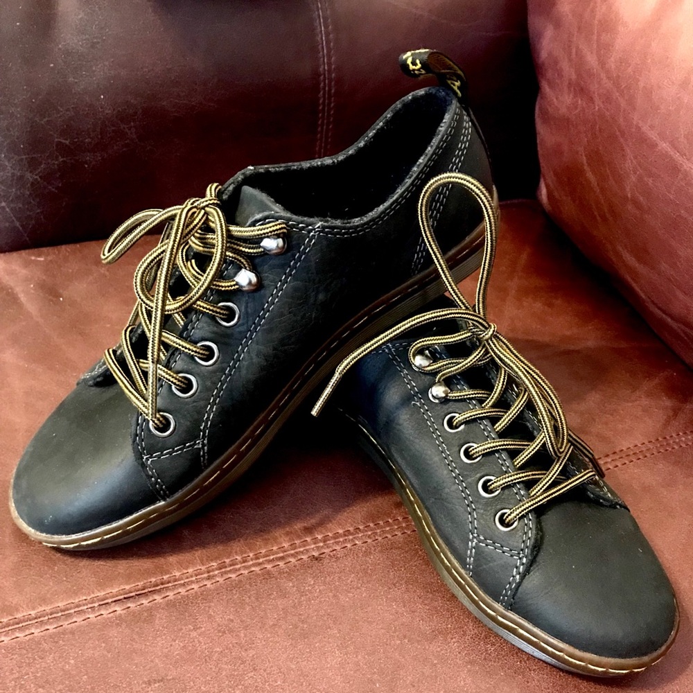 Dr. Martens AirWair Samira 6-Tie Shoe in Black